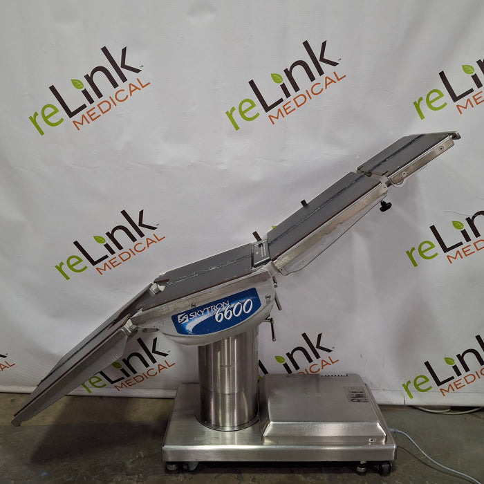 Skytron 6600 Surgical Table