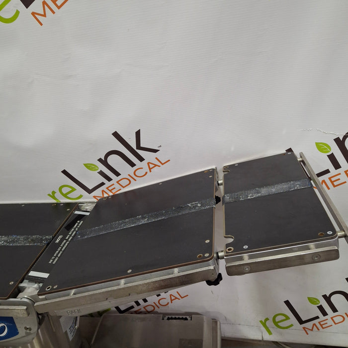 Skytron 6600 Surgical Table