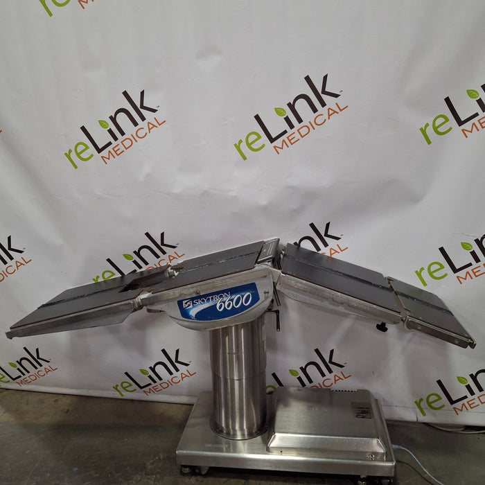 Skytron 6600 Surgical Table