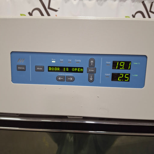 Thermo Scientific Thermo Scientific 3950 Reach-In CO2 Incubator Research Lab reLink Online