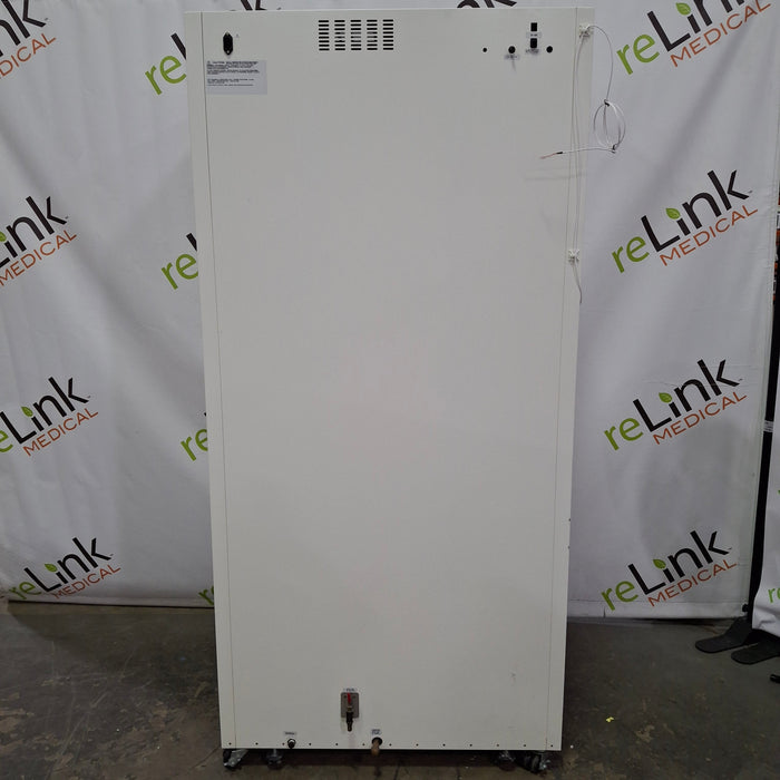 Thermo Scientific 3950 Reach-In CO2 Incubator