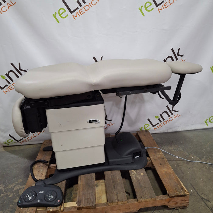 Midmark 630 Procedure Chair