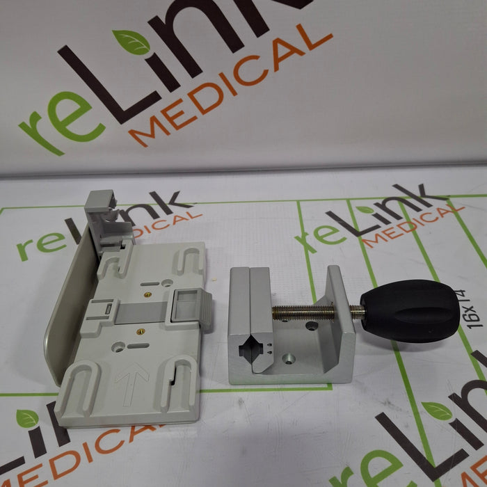 Philips M8040-60101 Universal Clamp