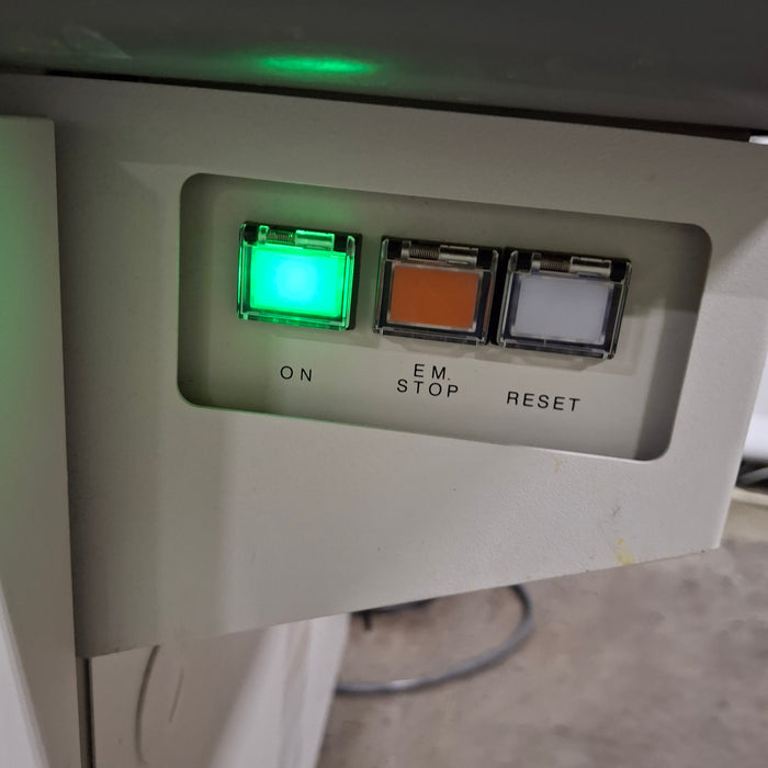 Beckman Coulter AU480 Chemistry Analyzer