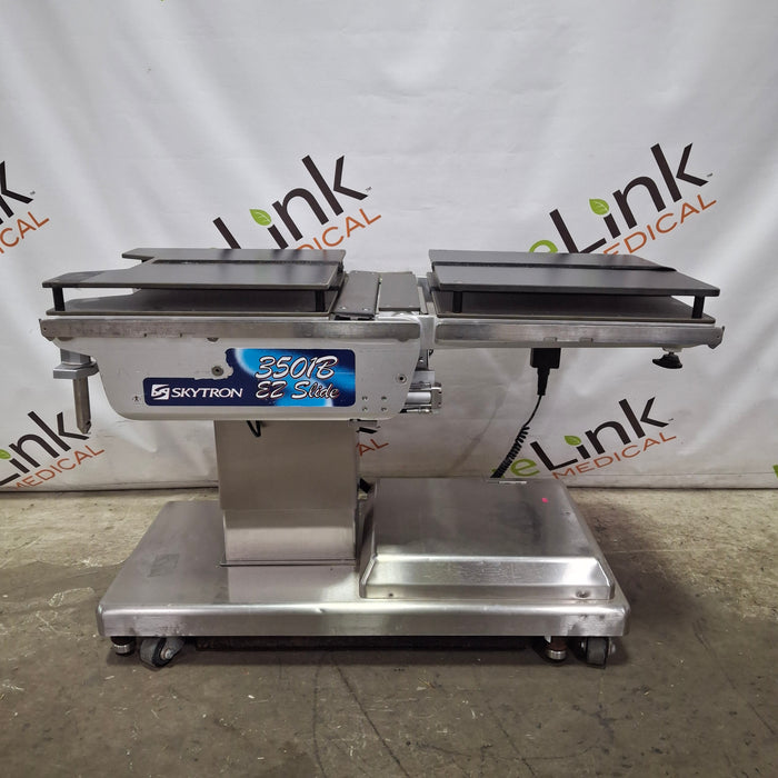 Skytron 3501B Surgical Table