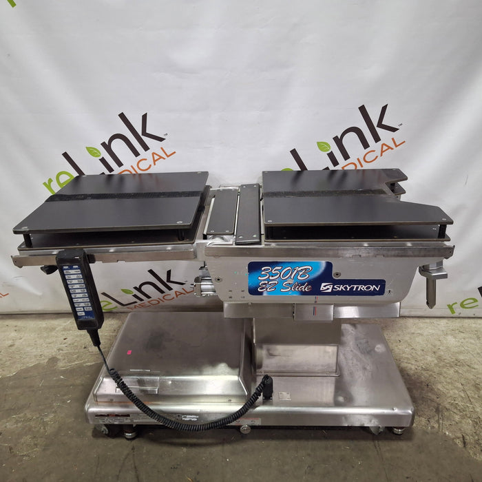 Skytron 3501B Surgical Table