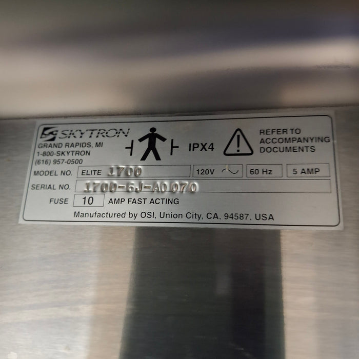 Skytron 1700 Elite Surgical Table
