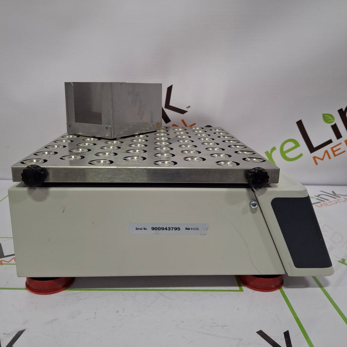 New Brunswick Scientific Innova 2000 Platform Shaker