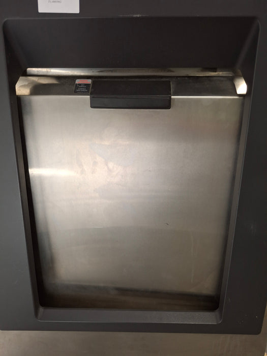 Steris Amsco Century V-116 Steam Sterilizer