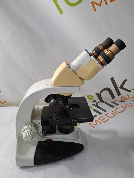 Leica DME Binocular Microscope
