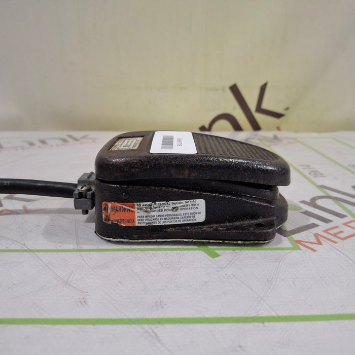 Linemaster Switch Corporation Linemaster Switch Corporation Clipper 632-D Foot Switch Surgical Equipment reLink Online