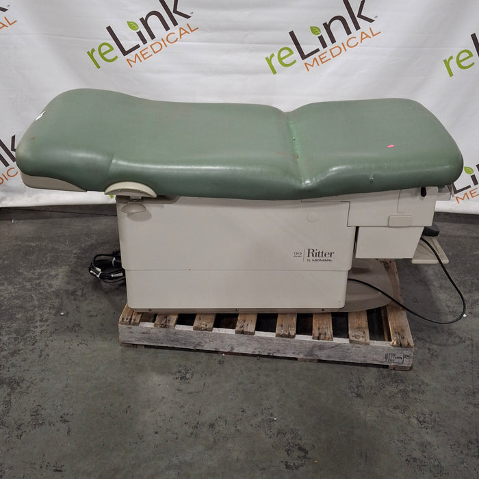 Midmark 222 Procedure Chair