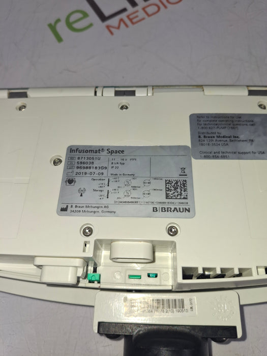 B. Braun Infusomat Space w/Pole Clamp & AC Adapter Infusion Pump