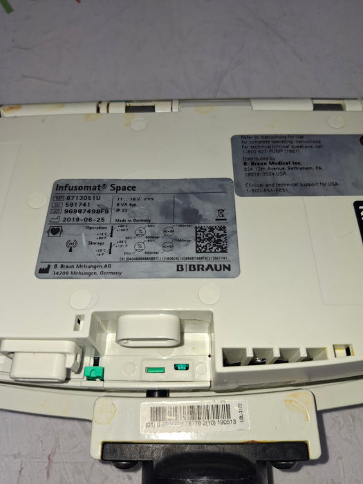 B. Braun Infusomat Space w/Pole Clamp & AC Adapter Infusion Pump