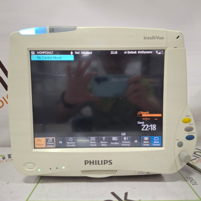 Philips IntelliVue MP50 Patient Monitor