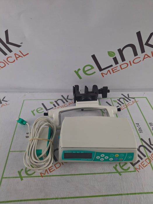 B. Braun Infusomat Space w/Pole Clamp & AC Adapter Infusion Pump