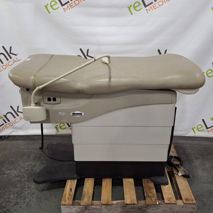 Midmark 625 Barrier-Free Power Exam Table