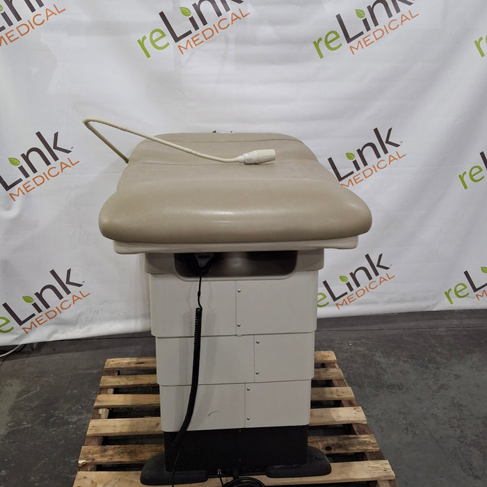 Midmark 625 Barrier-Free Power Exam Table
