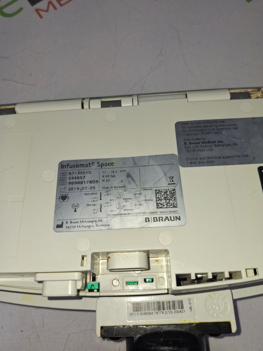 B. Braun Infusomat Space w/Pole Clamp & AC Adapter Infusion Pump