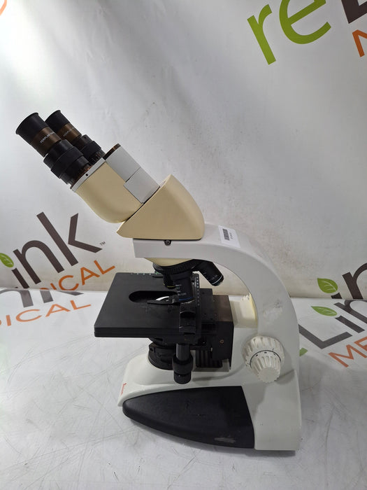 Leica DME Binocular Microscope