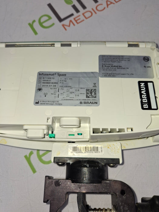 B. Braun Infusomat Space w/Pole Clamp & AC Adapter Infusion Pump