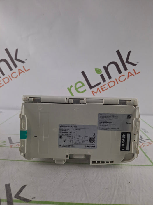 B. Braun Infusomat Space w/Pole Clamp & AC Adapter Infusion Pump