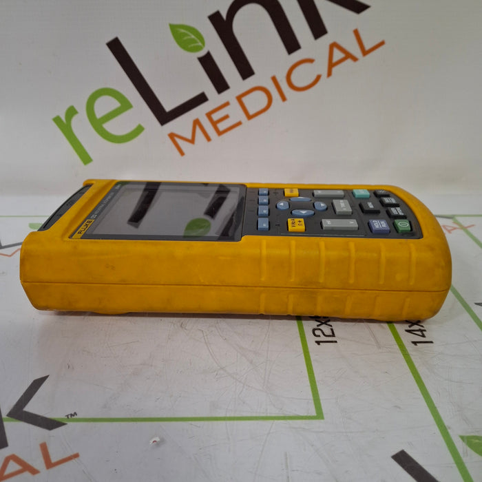 Fluke 123 Industrial Scopemeter