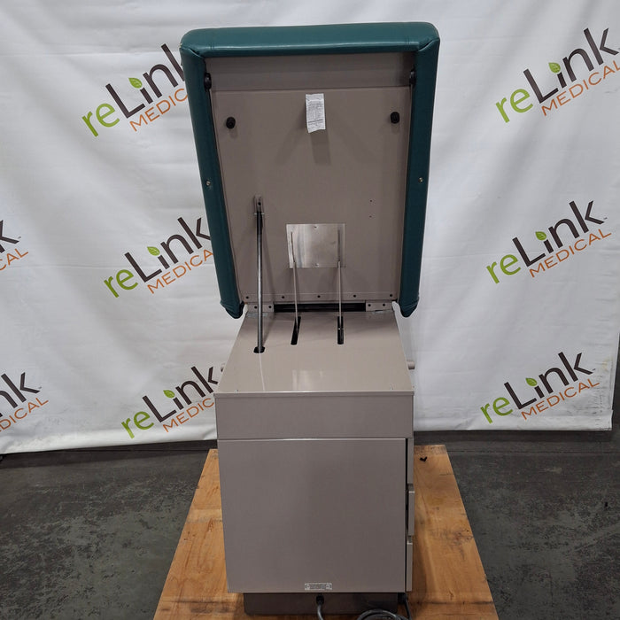 Midmark Ritter Model 104 Exam Table