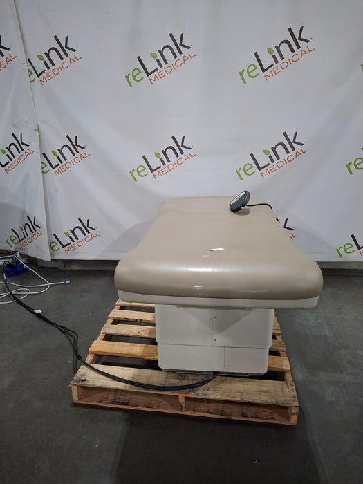 Midmark 222 Procedure Chair