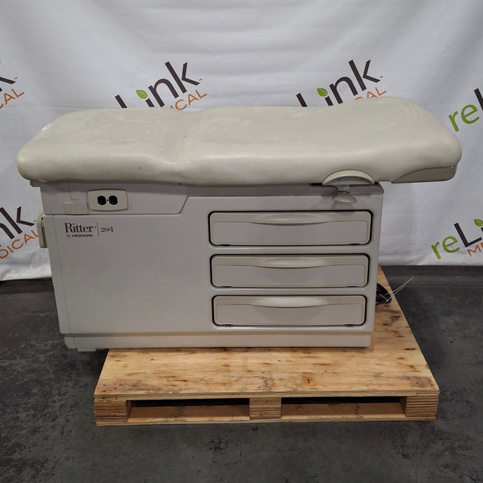 Midmark 204 Exam Table