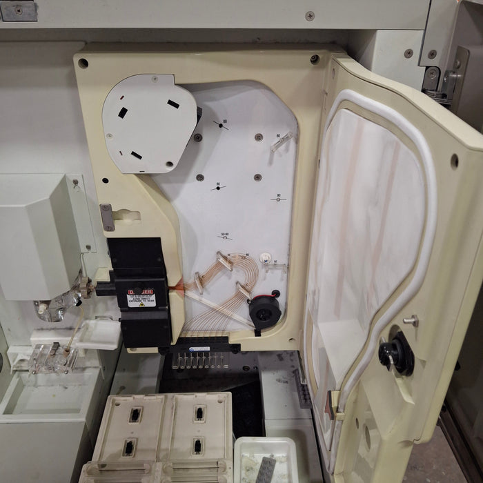 Applied Biosystems Hitachi 3130xl Genetic Analyzer