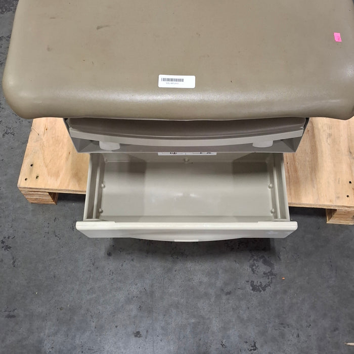 Midmark 222 Procedure Chair