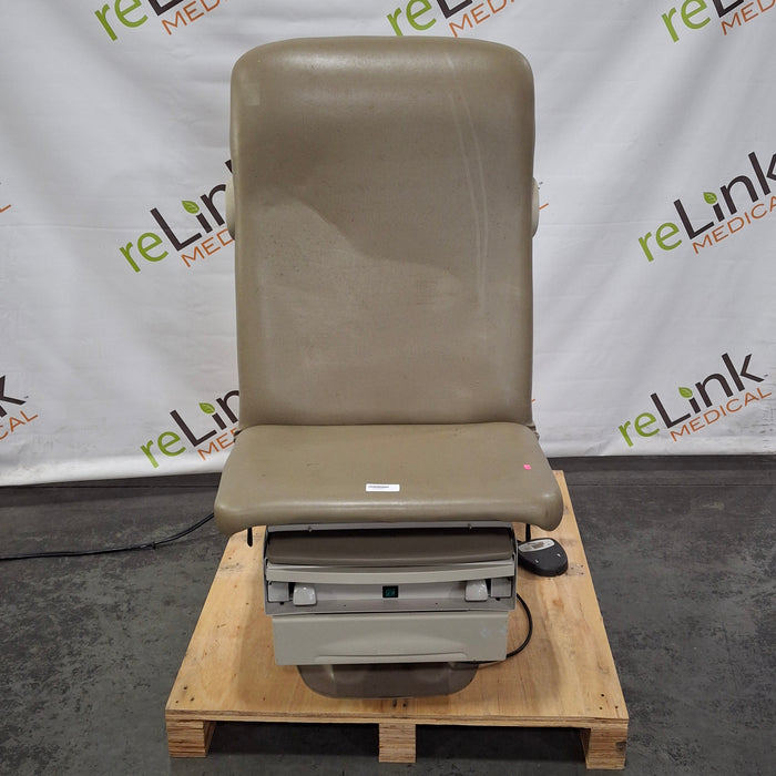 Midmark 222 Procedure Chair