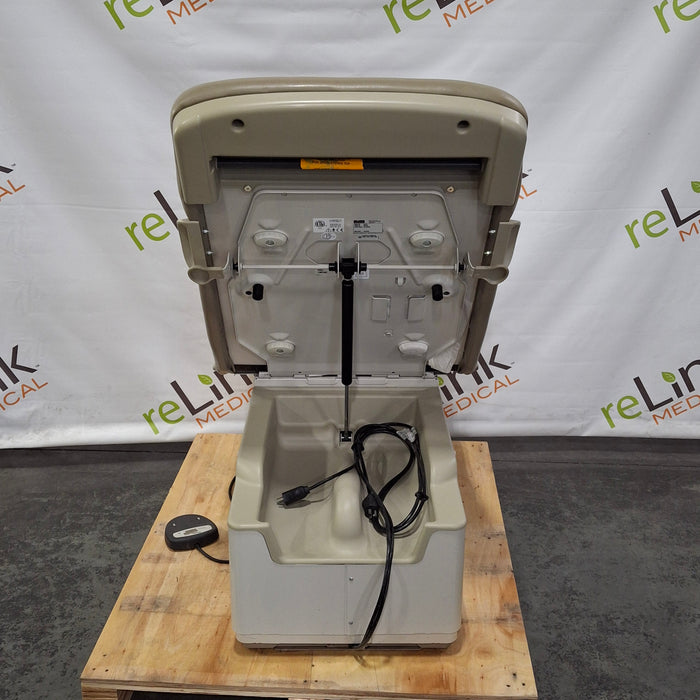 Midmark 222 Procedure Chair