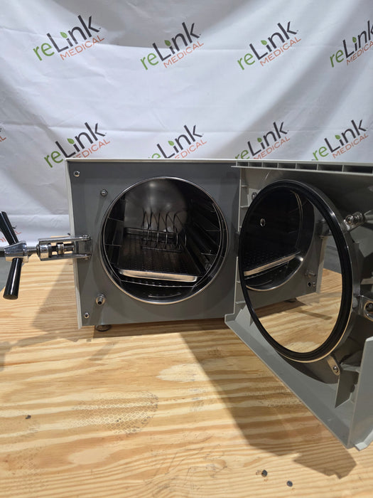 Tuttnauer EZ10 Autoclave
