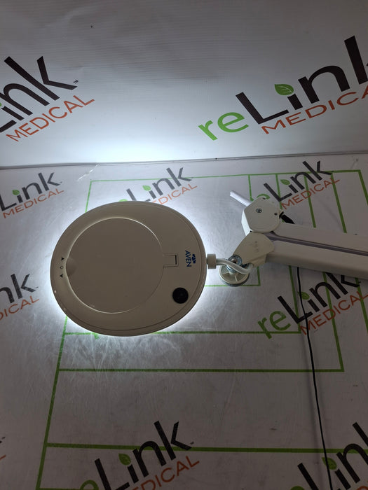 Aven, Inc. Magnifying Light