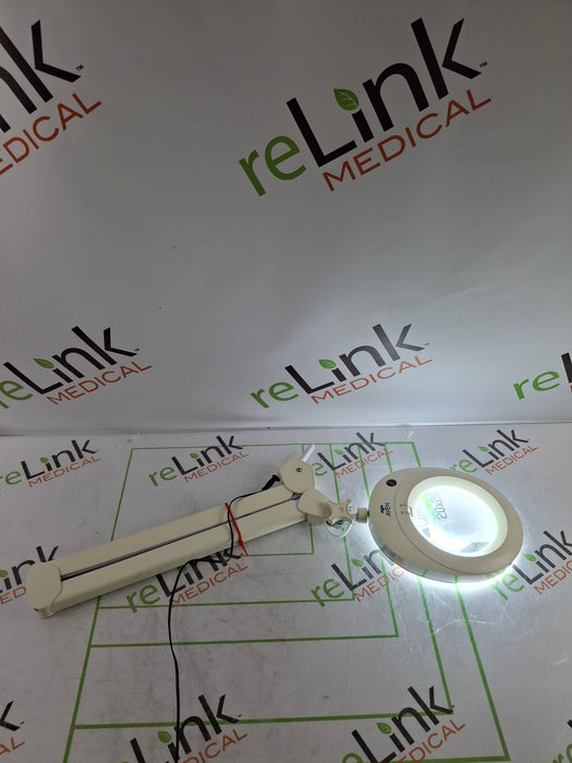Aven, Inc. Magnifying Light