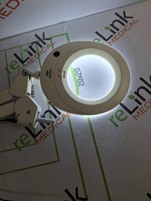 Aven, Inc. Magnifying Light
