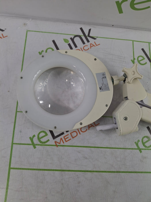Aven, Inc. Magnifying Light