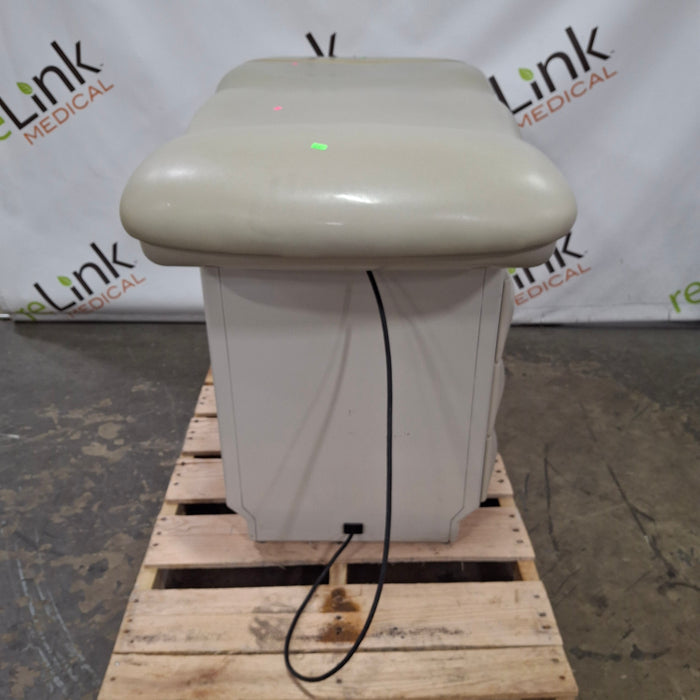 Midmark 604 Manual Examination Table