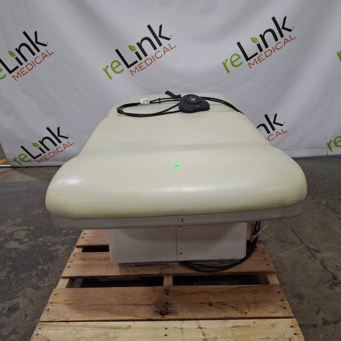 Midmark 223 Hi-Lo Power Barrier Free Procedure Exam Table
