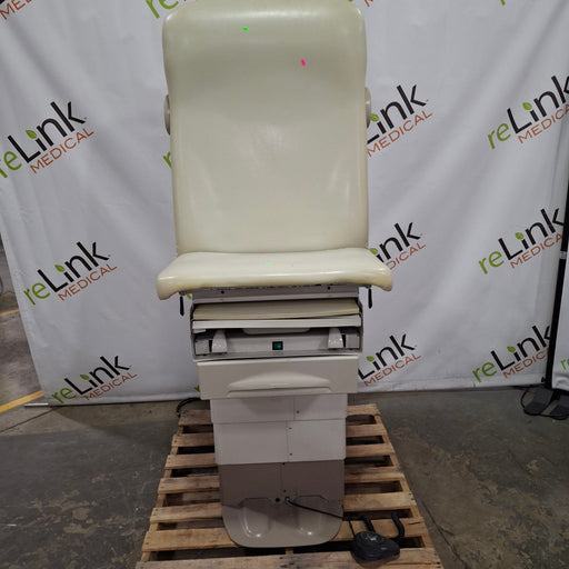 Midmark Midmark 223 Hi-Lo Power Barrier Free Procedure Exam Table Exam Chairs / Tables reLink Online