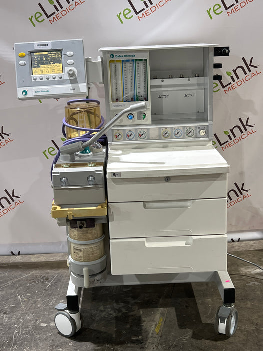 Datex-Ohmeda Aestiva 5 w/7100 Anesthesia System