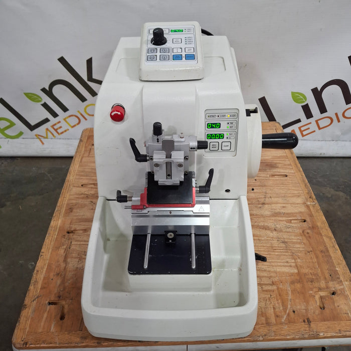 Leica RM 2255 Microtome