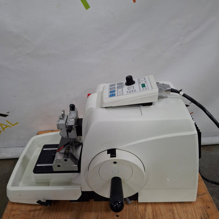 Leica RM 2255 Microtome
