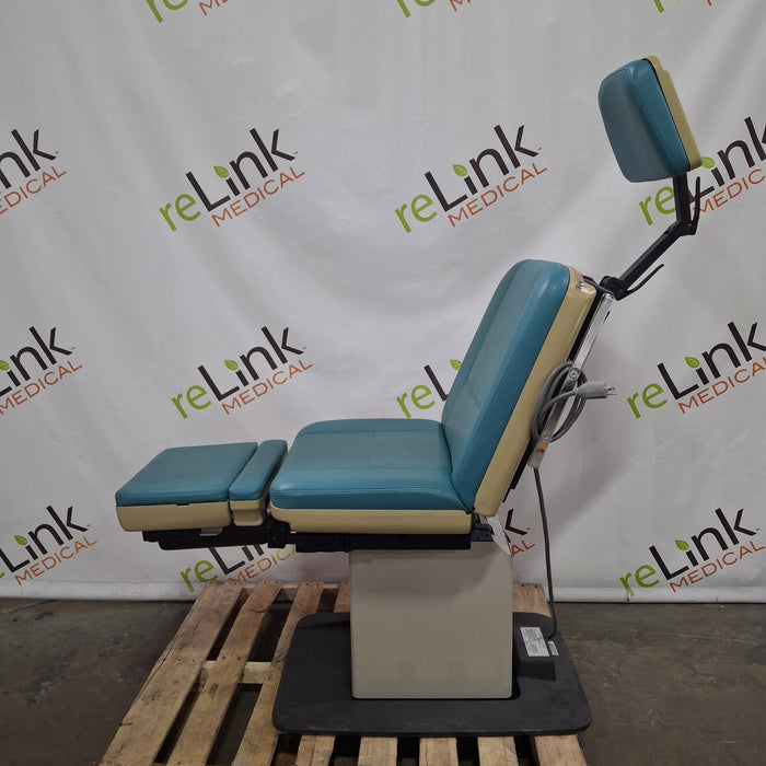 Midmark 411 Power Exam Table