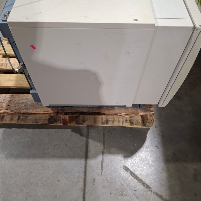 BioMerieux Vitek 2 Microbial Analyzer