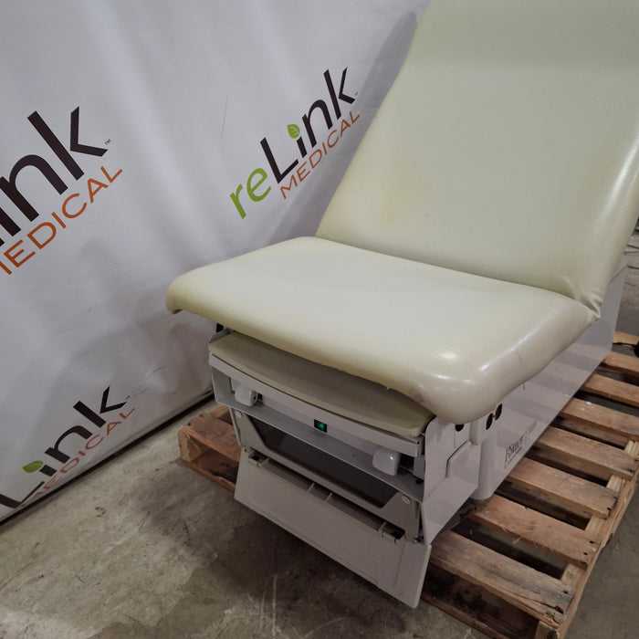 Midmark 223 Hi-Lo Power Barrier Free Procedure Exam Table