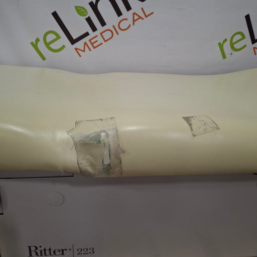 Midmark Midmark 223 Hi-Lo Power Barrier Free Procedure Exam Table Exam Chairs / Tables reLink Online