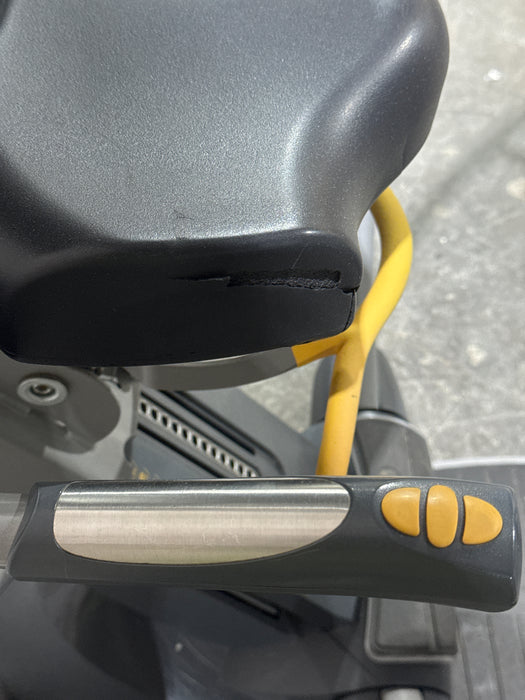 Octane XR6000 Elliptical Machine